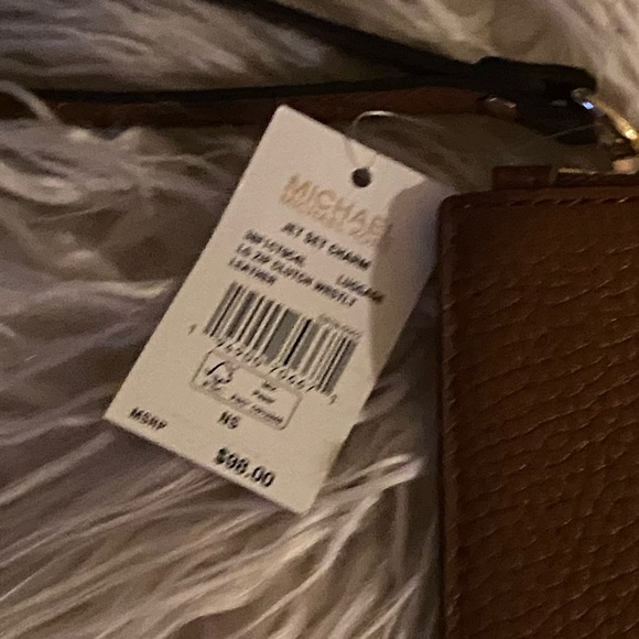 Michael kors handbag - Picture 8 of 10